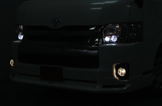 トヨタハイエースバン スーパーGL ダークプライム