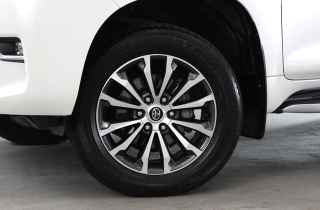 トヨタランドクルーザープラドTX Lパッケージ