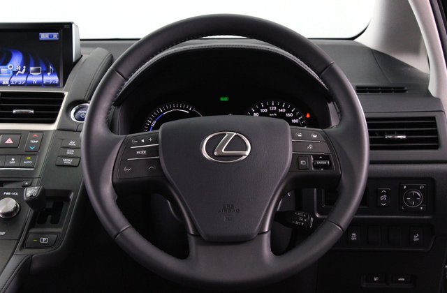レクサスHS250h バージョンC