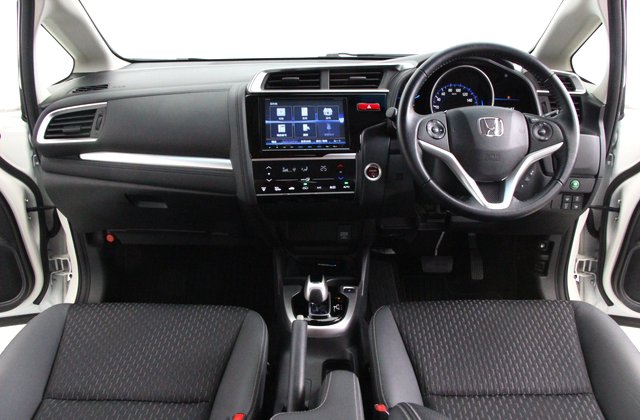 ホンダフィットハイブリッドHYBRID Lパッケージ