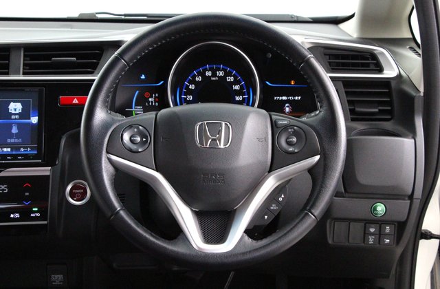 ホンダフィットハイブリッドHYBRID Lパッケージ