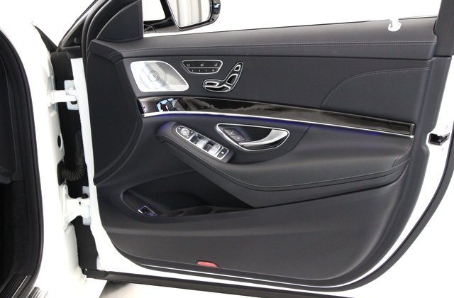 メルセデスベンツSクラスS400 AMGライン 後期モデル