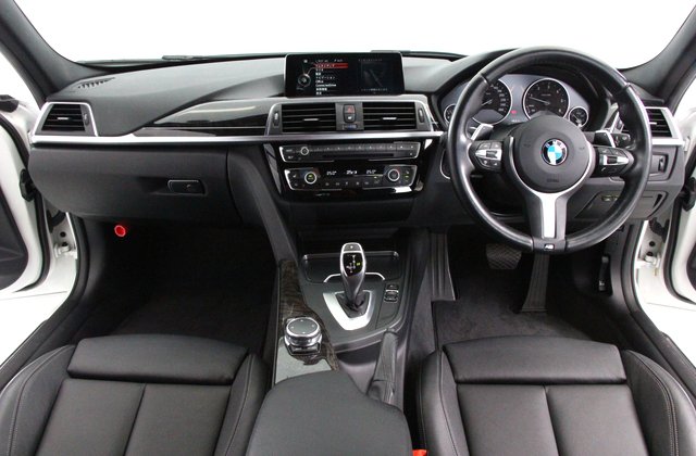 BMW3シリーズ320d ツーリング Mスポーツ