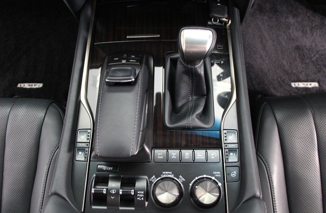 レクサスLX570