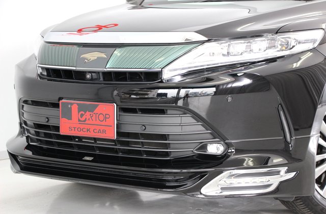 トヨタハリアープログレス メタルアンドレザーパッケージ