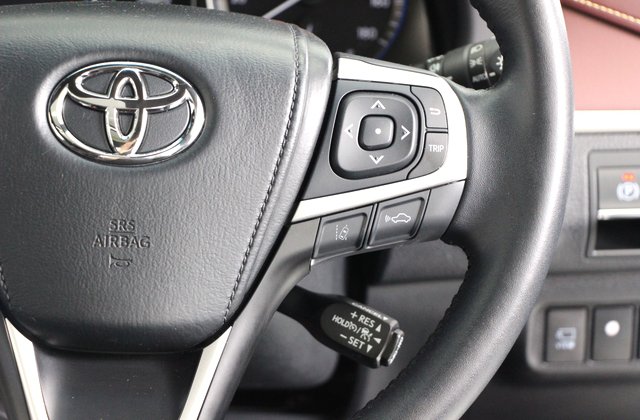 トヨタハリアープログレス メタルアンドレザーパッケージ