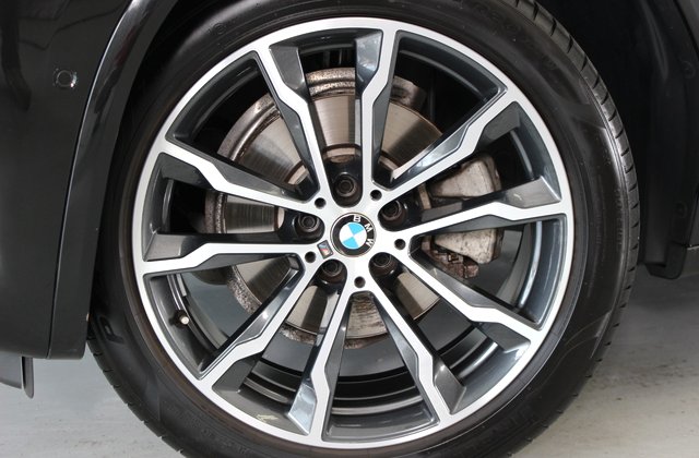 BMWX320d Mスポーツ