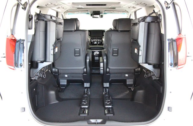 トヨタアルファードS Cパッケージ 決算SALE車