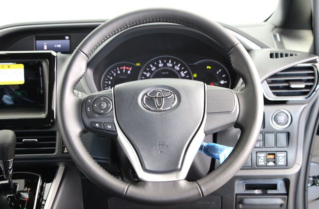 トヨタヴォクシーZS 煌III