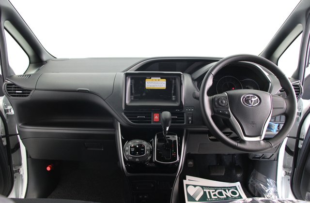 トヨタヴォクシーZS 煌III  決算SALE車