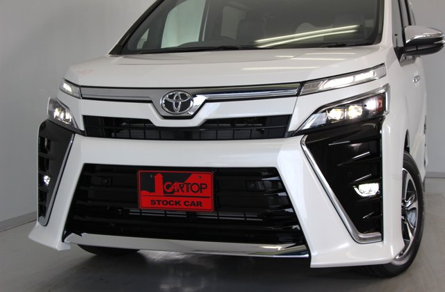トヨタヴォクシーZS 煌III  決算SALE車