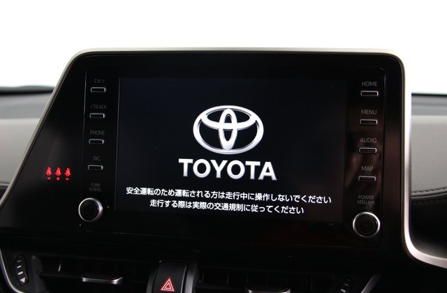 トヨタCHRハイブリッドG