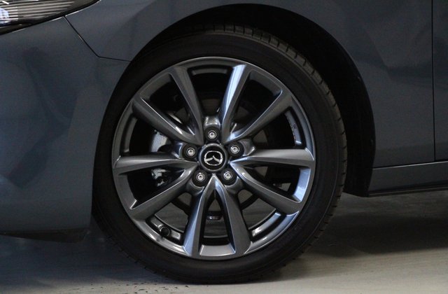マツダMAZDA3ファストバック20S バーガンディセレクション