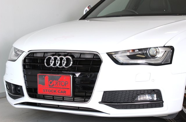 アウディA4アバント2.0TFSI Sライン
