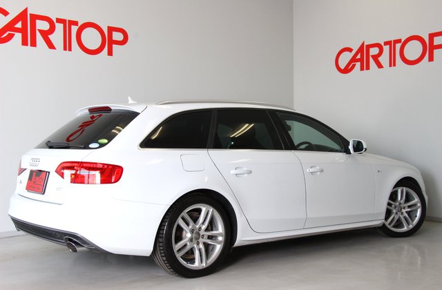 アウディA4アバント2.0TFSI Sライン