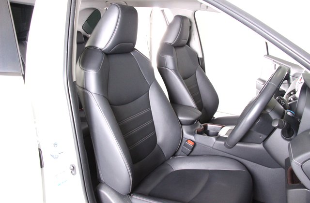 トヨタRAV4ハイブリッドG