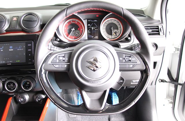 スズキスイフトスポーツセーフティパッケージ装着車