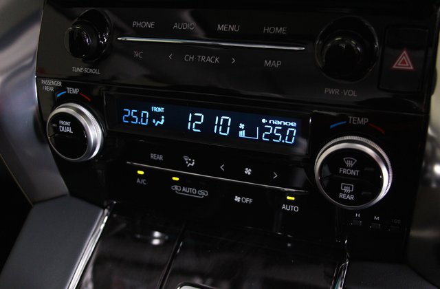 トヨタアルファード2.5S Cパッケージ