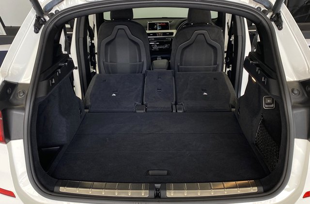 BMWX1sDrive 18i Mスポーツ