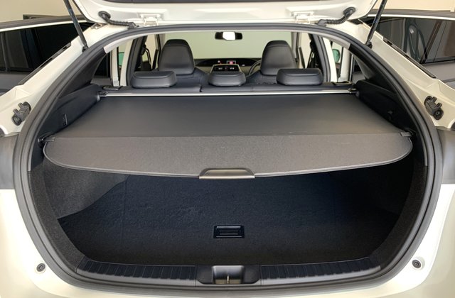 トヨタプリウスAツーリングセレクション