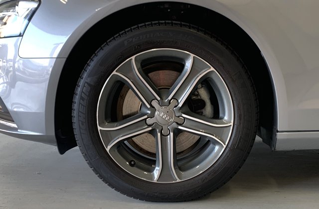 アウディA42.0TFSI