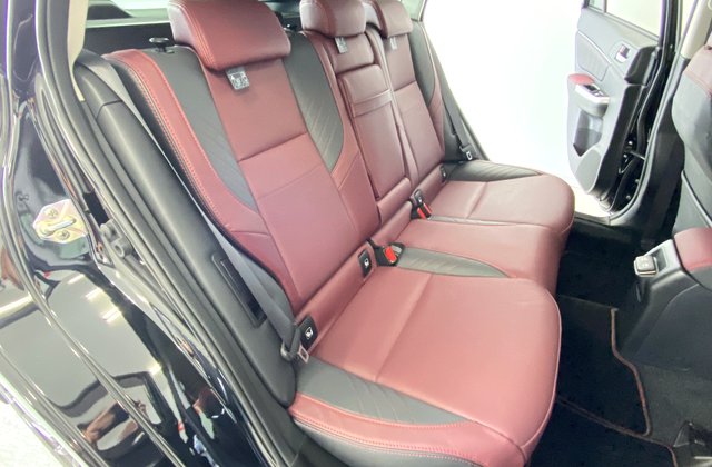 スバルレヴォーグ2.0STi スポーツアイサイト セーフティプラス