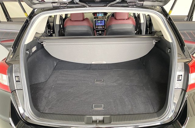 スバルレヴォーグ2.0STi スポーツアイサイト セーフティプラス