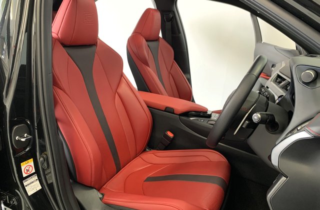 レクサスUX250h Fスポーツ