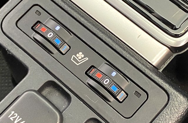 トヨタランドクルーザープラドTX Lパッケージ