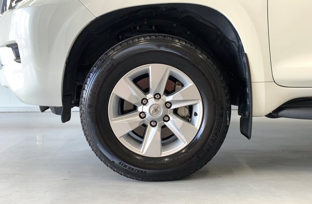 トヨタランドクルーザープラドTX