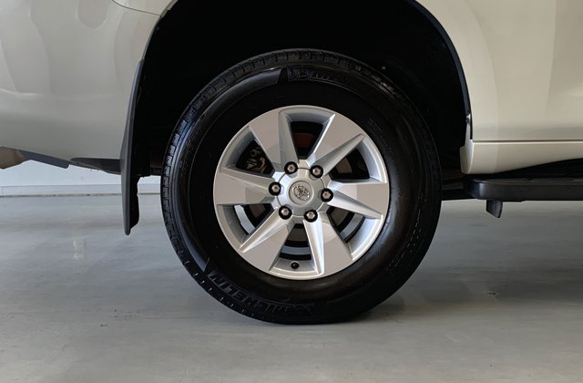 トヨタランドクルーザープラドTX