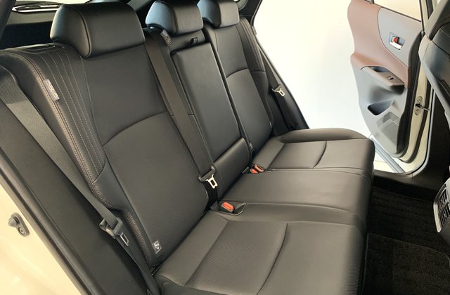 トヨタハリアーハイブリッドZ レザーパッケージ
