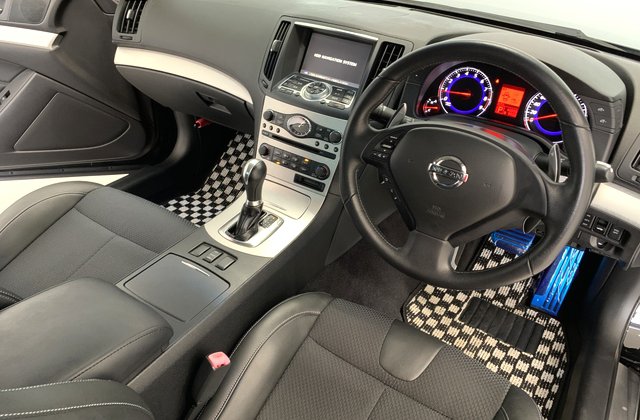 ニッサンスカイライン370GT タイプS