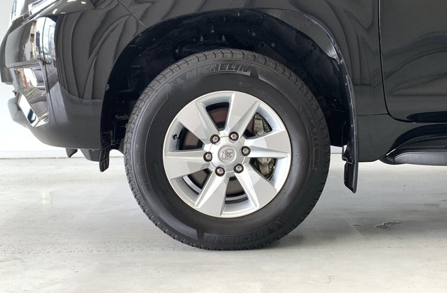 トヨタランドクルーザープラドTX