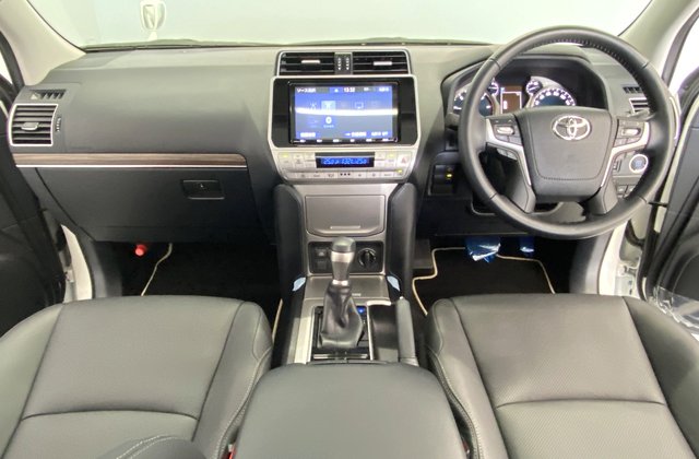 トヨタランドクルーザープラドTX Lパッケージ