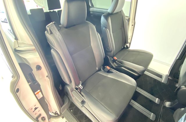 トヨタノア2.0Si W×B