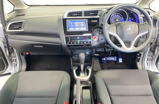 ホンダフィット13G F