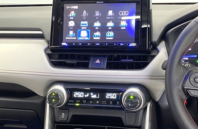 トヨタRAV4ハイブリッドX