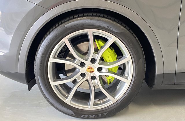 ポルシェカイエンクーペ Eハイブリッド ティプトロニックS