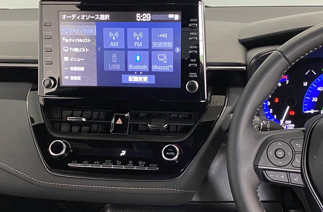 トヨタカローラツーリングハイブリッド ダブルバイビー