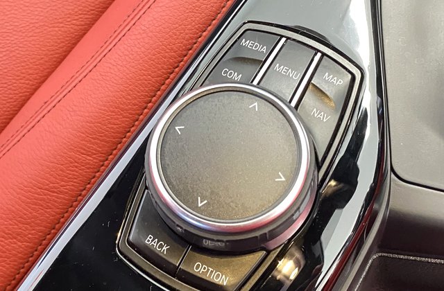 BMW2シリーズ220i カブリオレ Mスポーツ