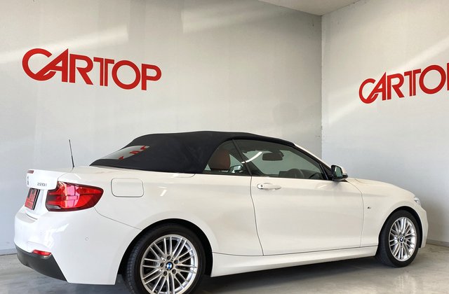 BMW2シリーズ220i カブリオレ Mスポーツ