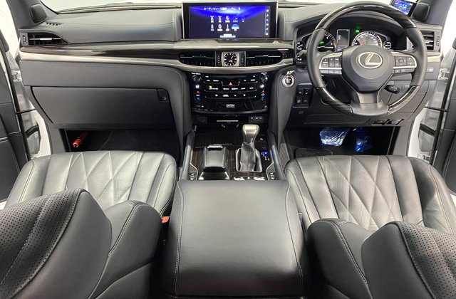 レクサスLXLX570 ブラックシークエンス