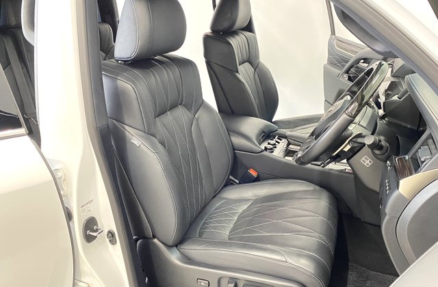 レクサスLXLX570 ブラックシークエンス