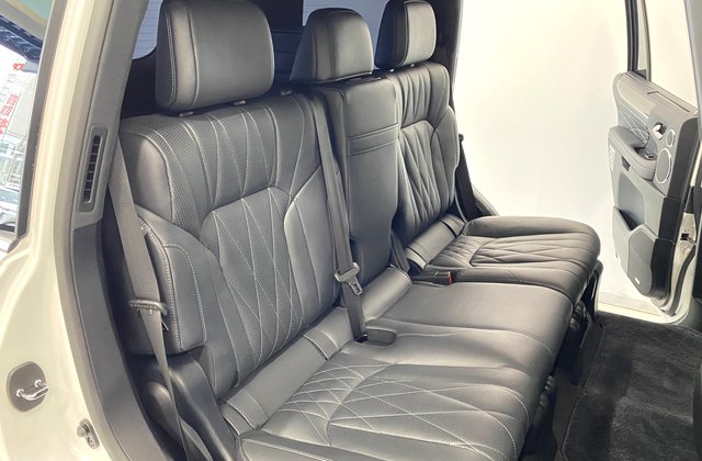 レクサスLXLX570 ブラックシークエンス
