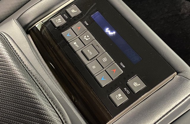 レクサスLXLX570 ブラックシークエンス