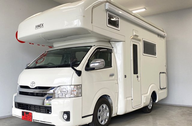 トヨタハイエースワゴン キャンピング