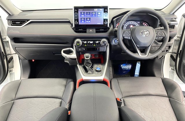 トヨタRAV4アドベンチャー オフロードパッケージ