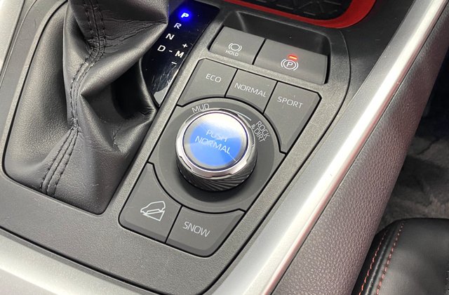 トヨタRAV4アドベンチャー オフロードパッケージ