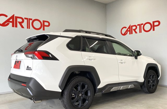 トヨタRAV4アドベンチャー オフロードパッケージ